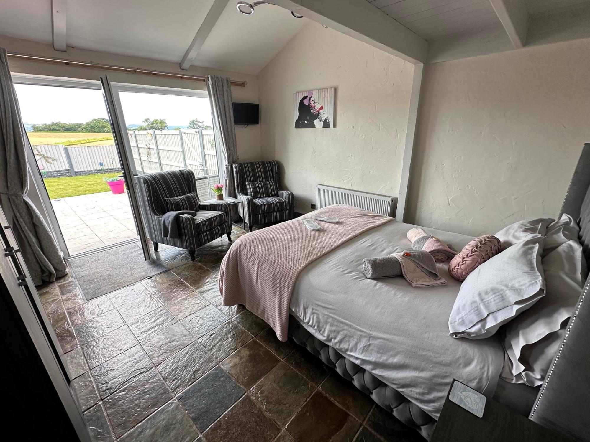 Dwylig Isa Holiday Cottages Rhuddlan Eksteriør billede