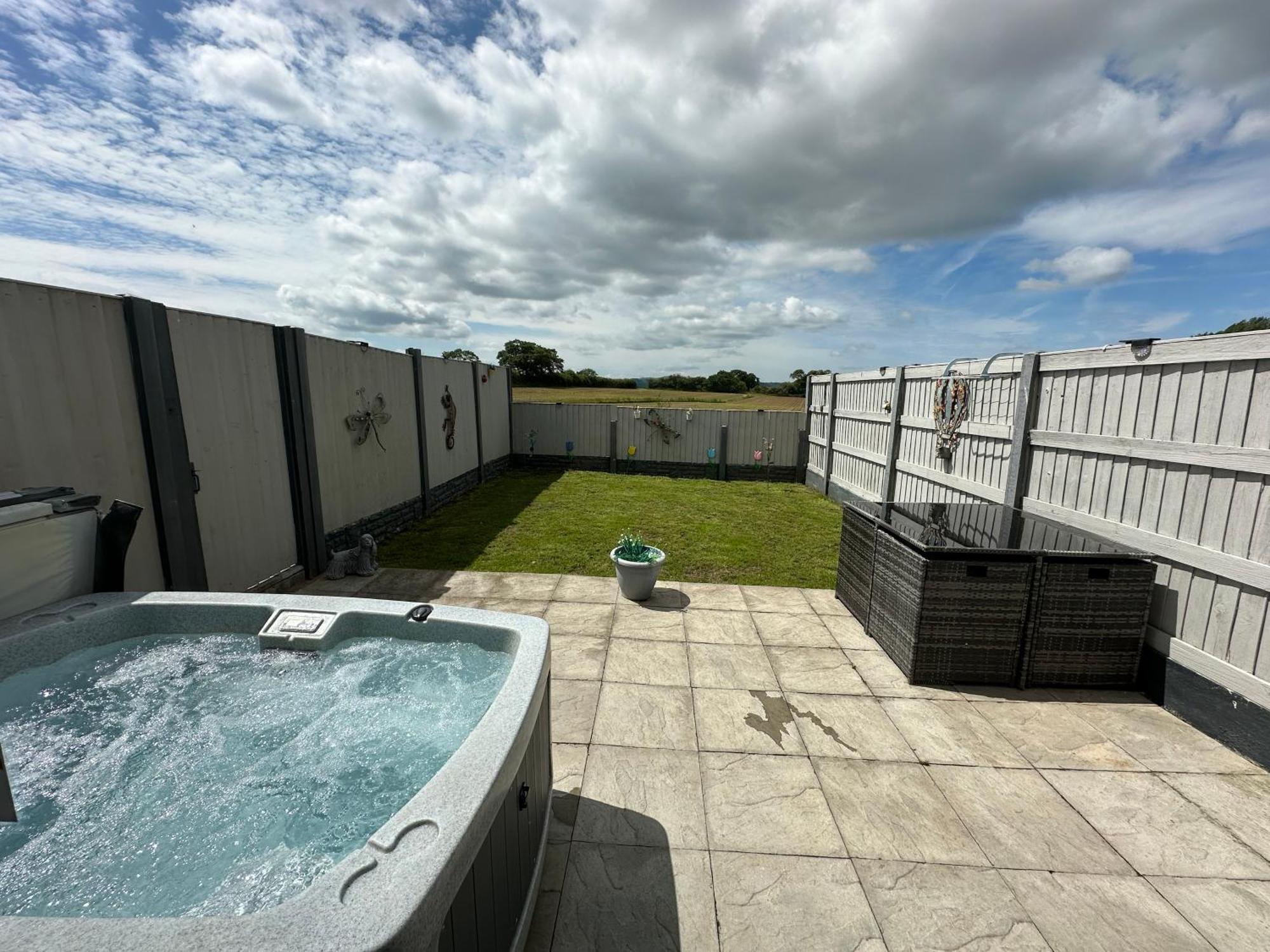 Dwylig Isa Holiday Cottages Rhuddlan Eksteriør billede