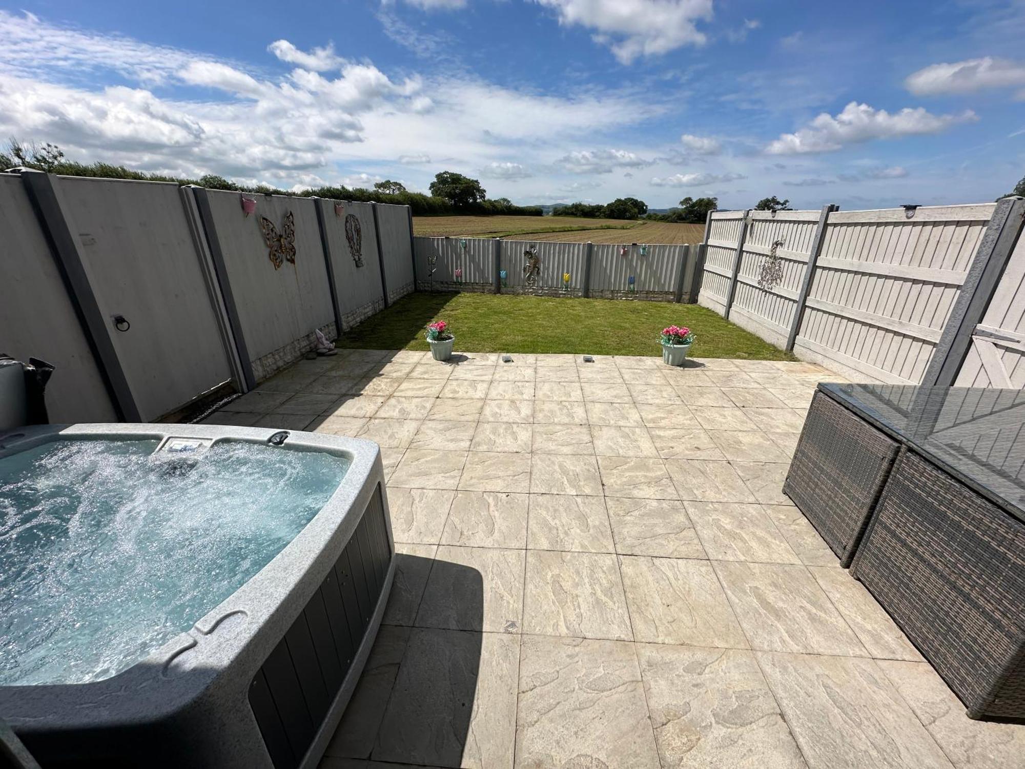 Dwylig Isa Holiday Cottages Rhuddlan Eksteriør billede